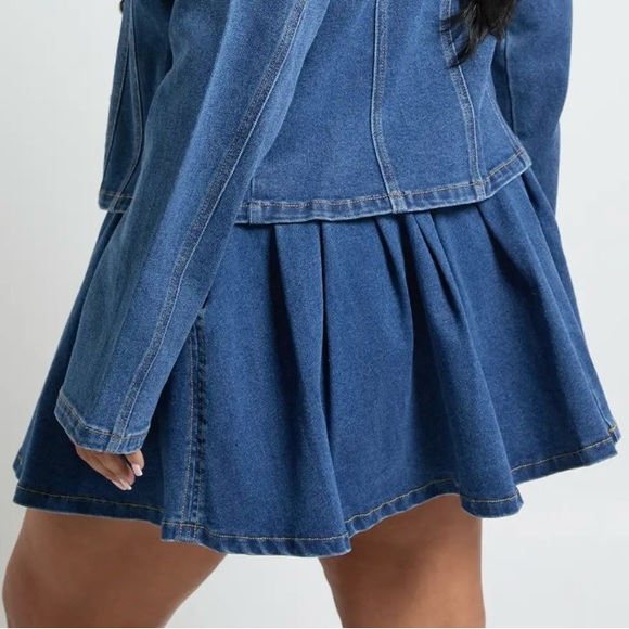 Boohoo Plus Blue Denim Mini Skirt - Picture 2 of 2